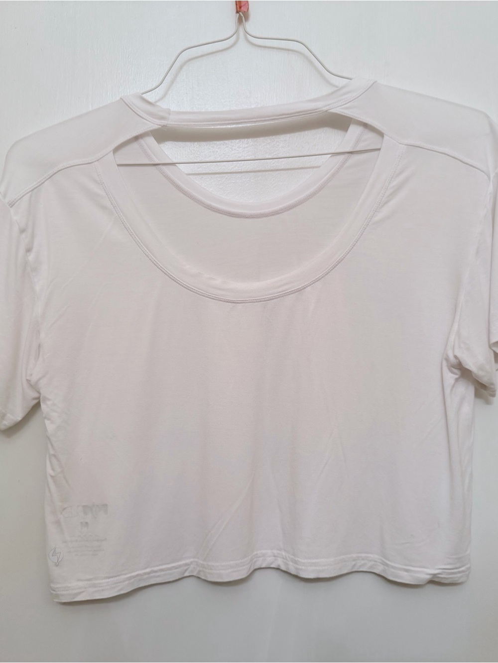 PopFlex Explore Tee in white, size medium - Picture 2 of 3